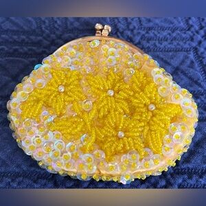 🌼 Rare DeLill Antique Yellow Beaded and Sequined Coin Purse with Snap Enclosure